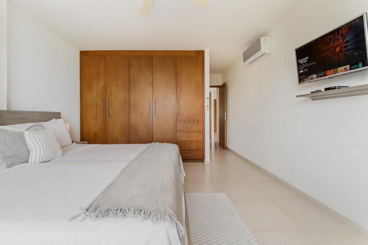 Coral Beachfront 2bdr With Pool By Casa Paraiso *